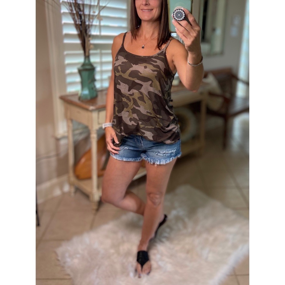 Reversible Camouflage Scoop V-Neck Tank Green 2321 - Picture 9 of 15